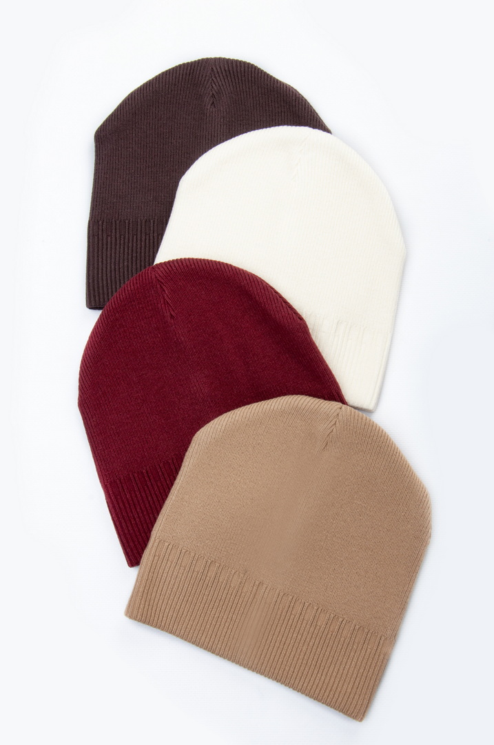 Шапка жіноча